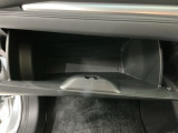 専門業者にて内外装のクリーニングを実施しております!