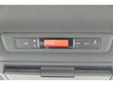 【リアオートエアコン】後席用にもAUTO機能付きのエアコンが付いているのでどの席でも快適に過ごせます(^^)
