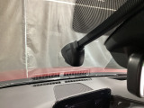 【別途SDカードの購入が必要です。また社外品は保証対象外となります。】運転中の映像・音声などを記録して、交通事故やトラブルが起きた時の正確な状況把握に役立つドライブレコーダーが装着済。