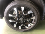 【アルミホイール】純正のアルミホイールがついてます!足元が引き立ち、車の印象がより良くなります!
