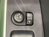 オート格納機能付きミラー  キーフリーシステムのドア施錠に連動して自動的に格納!乗降時のミラー操作の手間が省けて便利です♪閉じ忘れを防げるほか、降車の直前まで後方の確認ができます!!
