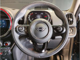 MINIのインテリアは初代から一貫してクラシックMINIのインテリアをモチーフにしております。