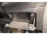 現在お乗りのお車、国産車・輸入車問わず下取りはもちろん可能です。増車やお乗り換えをご検討のお客様は是非、一度当店の認定中古車担当スタッフまでご相談くださいませ。