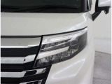 LEDヘッドライトです。デザイン性がよくとても明るいので、夜間の走行や悪天候でも安心です。しかも長寿命!