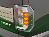 視認性と個性を演出するリヤコンビネーションランプ(LEDストップランプ)