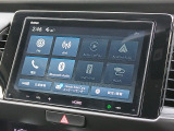 ☆純正8インチディスプレイオーディオ☆FM/AM、BluetoothAudioはもちろんAppleCarPlay、AndroidAutoにも対応!!