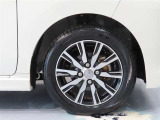 純正アルミホイールです。タイヤサイズは、155/65R14です。