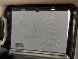 強い日差しやプライバシーを守るロールサンシエード