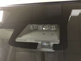 《Toyota Safety Sense》レーザーレーダーと単眼カメラを併用した「2種類の目」で、先行車を認識し、事故の回避や衝突被害軽減を支援します。