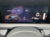 視認性の高いメーターで運転情報を的確に把握できます
