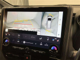 車庫入れなど後進運転時に死角をモニターで確認ができて安全です♪ ステアリング操作の参考になるガイド線も表示しますので車庫入れがニガテな方も安心ですネ!