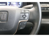 【レーダークルーズコントロール】アクセルペダルを踏まなくても、車間制御モードでは、先行車の車速変化に合わせた追従走行を行い、自動的に加速・減速・停止をします。
