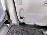 後席トリムにドリンクホルダーが装備されています。