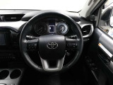 各操作スイッチなどもハンドルから手を放すことなく操作可能で安全運転に支援いたします!