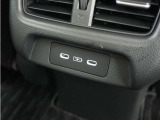 ◆USBチャージャー◆使いやすい場所に装備されています。