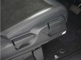 ◆シートハイトアジャスター◆運転席を上下に高さ調節ができます!運転ポジションを体格に合わせてシート調整できます。