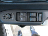 運転席ドアまわりの様子です。