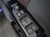 ◆パワーウィンドウスイッチ◆運転席から全席の窓の開閉操作を行うことが出来いつでも換気ができます!