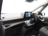 『運転席・インパネまわり』ハンドルやシートなども隅々までプロによる除菌クリーニング済み☆キレイな車内でドライブがより一層快適にお楽しみいただけると思います!