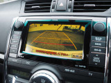 メーカーHDDナビ搭載!CD、DVD、ミュージックサーバー、AUX、BT接続、ワンセグTVの視聴も可能です!バックモニター付きで駐車も楽々♪