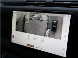 【3Dサラウンドカメラ(360&deg;カメラ)】全方位の死角となる部分や発進時・駐車時・細い路地からの運転などカメラを通してモニターで確認することが可能です。