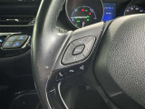 ステアリングスイッチ装備!運転しながら手元でオーディオの操作などができます。
