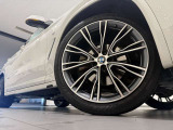 時を経ても深い魅力を放ち続けるBMW。より快適にお乗り頂くために、3つのサポートプログラムをご用意しております。※認定中古車保証は登録日より最長4年間まで延長が可能です。