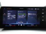 クルマの頭脳ともいえる、管理システム、iDrive。ナビだけではなく、オーディオ操作や車両情報の表示などをコントロールできます。便利さと安全性の向上にも繋がっています。