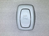 【コンビニフック】荷物の置き場に困ったとき、足元やシート脇でスマートに活躍。袋が倒れて中身が散らばるストレスをなくし、いつもの買い出しやちょっとしたお出かけを、より快適でスムーズなものにしてくれます。