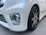 車高が下がったことにより見た目のかなり可愛く仕上がっております!!15インチのホイールが足元をおしゃれに飾ります!!