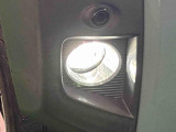 LEDフォグランプ標準装備 LEDの明るい光が霧の発生や悪天候時に視界確保をサポートします!
