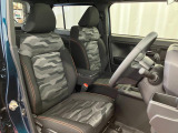 【運転席/助手席シートヒーター装備】 座面と背面を温め、寒い日のドライブを快適にします。