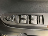 パワーウインドウスイッチ、いたずら防止・挟みこみ防止に、ウインドウロックスイッチを使用ください。便利な電動可倒式ミラースイッチ