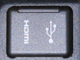 USB端子とHDMI端子を装備しております。