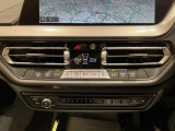安心のBMW認定中古車は100項目の箇所を徹底的にチェック致します。機械的な箇所や電気系、コンピューターなどをご納車前に点検し、交換基準に達した部品は全て新品に修理返品した後にご納車致します。