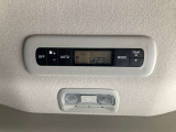 後席にもエアコンがついており、温度の調整も可能です。