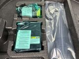 ちょっとしたパンクなら付属のコンプレッサーに専用の液剤をつないでタイヤに空気を入れるだけで応急処置できます!