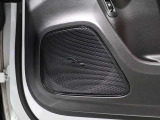 視野角の広い鮮明な画像で駐車をサポートしてくれる、パーキングアシストリアビューカメラがあるので、狭い場所での駐車も楽々!
