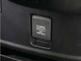 ◆12V電源ソケット◆スマートフォンの充電等にも便利な電源ソケット!使いやすい場所に装備されています。