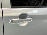 品質へのこだわり!フロアマットやシートなど車内をキレイに清掃し、ニオイや汚れなどを徹底的にクリーニングしてもらっております。室内はピカピカです☆