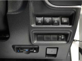 オートマチックハイビームとは、先行車や対向車のライトを認識し、ハイビームとロービームを自動で切り替える機能です。夜道の視界を確保します。詳細は販売店スタッフまでおたずねください。