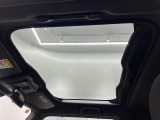 入口には除菌スプレーを設置しておりますので、ご自由にご利用ください。