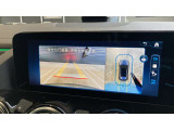 【リアカメラ】見通しの悪い場所への進入時や狭い場所での駐車時に役立ちます。