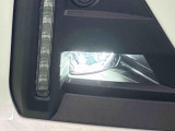 ディラーオプションのLEDフォグランプがついています。 LEDの明るい光が霧の発生や悪天候時に視界確保をサポートします!