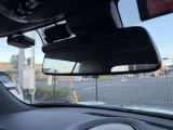 自動防眩ミラー。