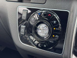 オートエアコンで温度を設定するだけで快適な車内環境を維持することができます!