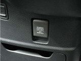 ◆12V電源ソケット◆スマートフォンの充電等にも便利な電源ソケット!使いやすい場所に装備されています。