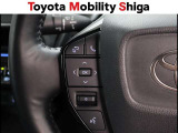 ステアリングスイッチ搭載!手を離さずに手元のスイッチでさまざまな操作が可能。運転中、視線をそらさなくても操作ができて安全です!