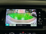 リアワイドカメラが後退や駐車をサポートしてくれます。