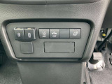 運転者に優しいスイッチ類の配置です。
